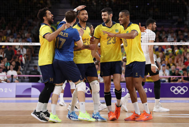 力量与精准的平衡:论排球发球中的关键技术环节