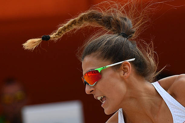 主攻手进攻规则解析：四号位强攻与调整攻