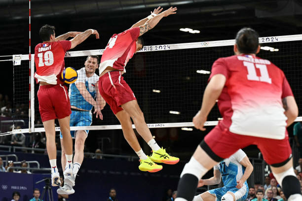 排球场地线宽尺寸：统一规定为多少厘米？