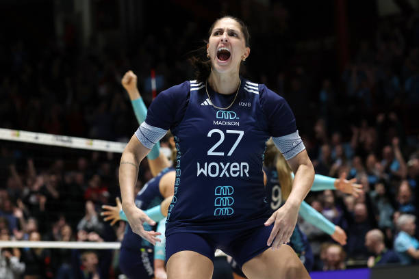 中考排球考试场地长度与宽度标准是多少米?