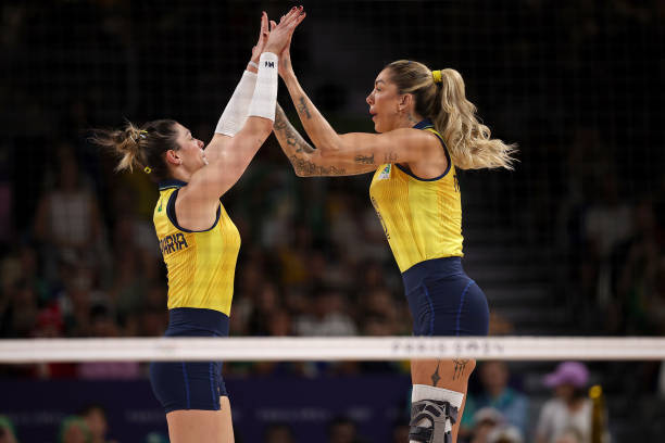 如何通过颠球提高排球控球能力