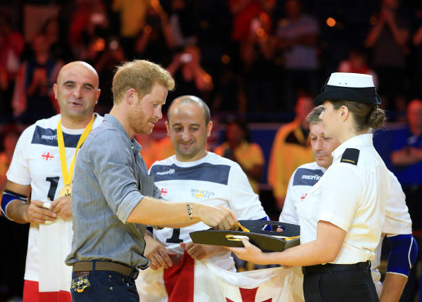 后排进攻犯规动作详解:排球规则必知要点