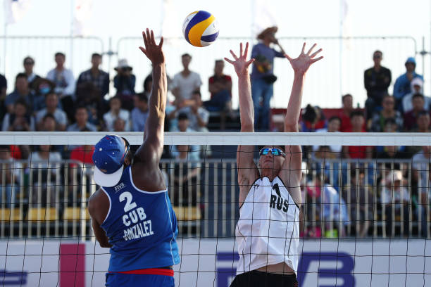 长沙中考排球考试用球品牌及训练建议