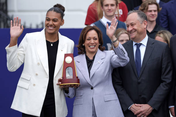 排球发球动作要领及练习步骤