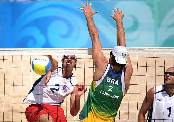 室内排球场地面积计算:从边线到无障碍区的完整指南