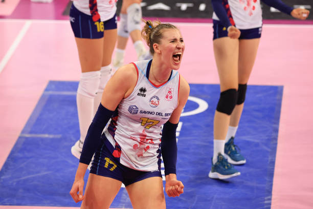 排球比赛中替补队员的人数限制