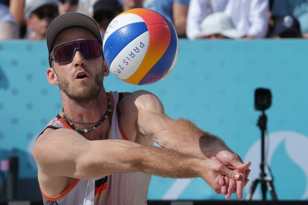 惠若琪微博发文感谢球迷支持，暖心互动不断