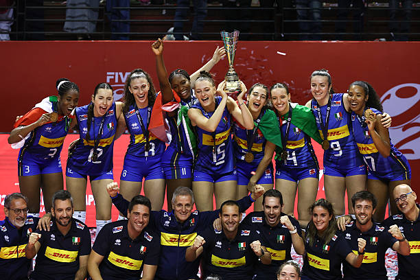 巅峰对决中的完美配合：惠若琪与朱婷经典战役回顾