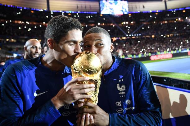 爱情与荣耀：德国球员与太太们的2014世界杯故事