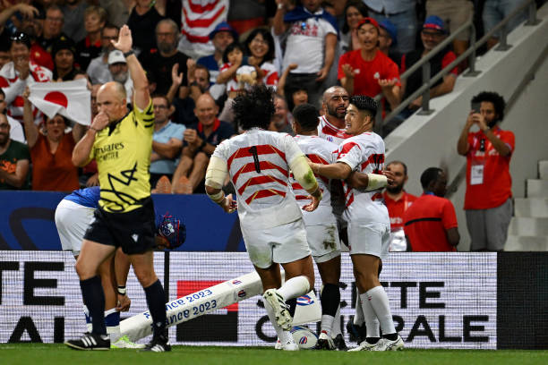 从生命之杯到Waka Waka：世界杯主题曲的文化影响力