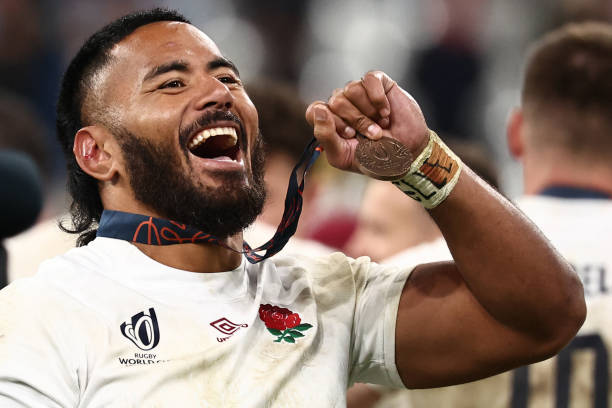 巴西夺冠之路：罗马里奥和贝贝托的关键作用